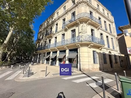 location commerce 150 m²