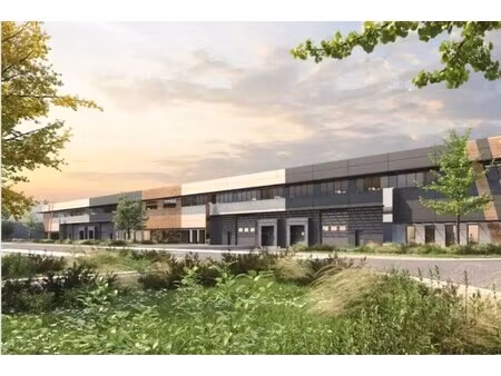 location local d'activités 2 282 m² à 13 732 m²