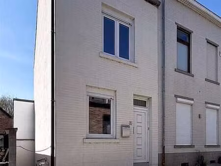 maison 3 façades  3 chambres et jardin