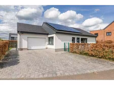 bungalow en parfait état 2ch+bureau opportunite rare!