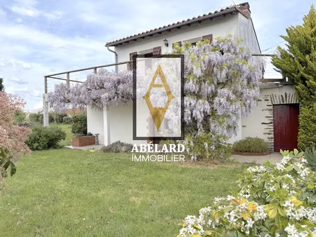 le pallet - au calme - maison ancienne 2 chambres - jardin