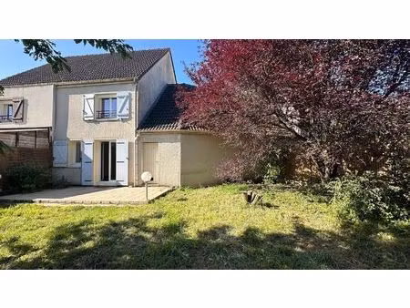 maison familiale 3 chambres avec jardin et suite parentale.