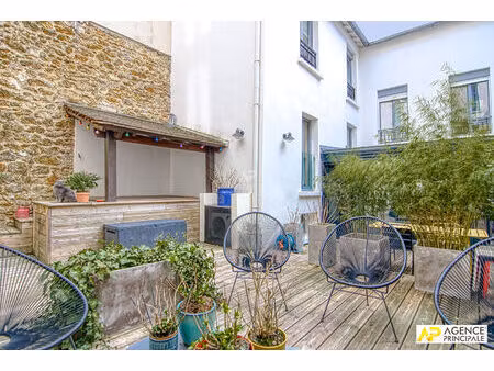 versailles rive-droite maison de ville 117 m² au sol avec cour et terrasse privative de 52