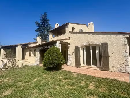 en exclusivite! superbe vue degagee sur le massif de l'esterel