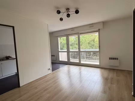 appartement lumineux t2 51m2 avec balcon et parking