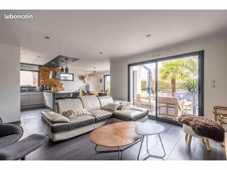 maison 7 pièces 147 m²