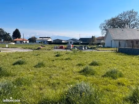terrain 546 m² azereix