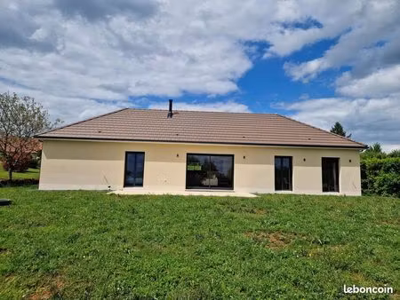 maison neuve 2024 – plain-pied – vue dominante – dpe aa – saint-robert