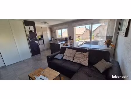 t3 69m² + balcon 17m² + garage – récent 2017 – aucun travaux