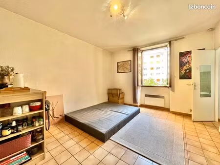 studio 1 pièce 22 m²
