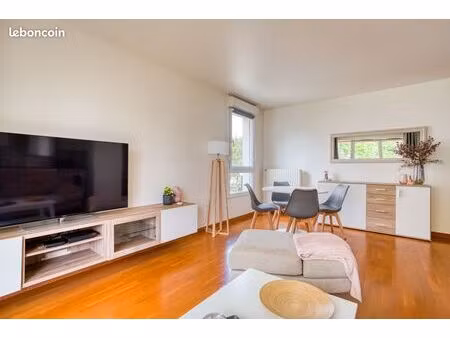 location meublée f3 - village - montigny-le-bretonneux