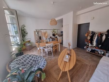 t2 beaux arts - non meublé - très bon état