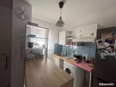 maisonnette t3 64 m2 et jardin/ terrasse 34m2 à louer sur blaye à compter du 01 juin 26 . 