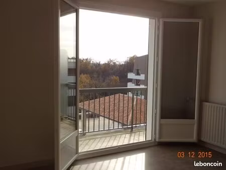 appartement 2 pièces garage sécurisé traversant blacon 52m2 chauffage eaux syndic compris