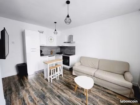 f2 entièrement meublé