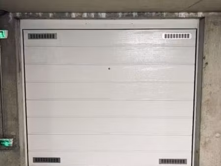 garage double grand port aix 37m2