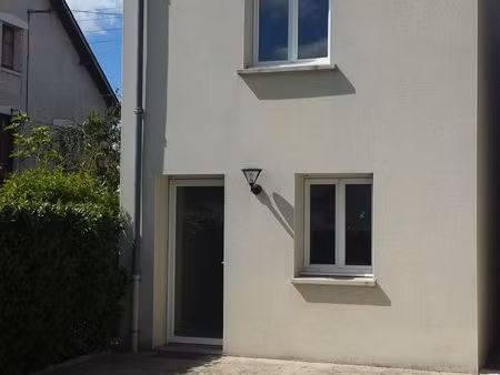 loue maison t3 située dans le quartier des marais à montluçon
