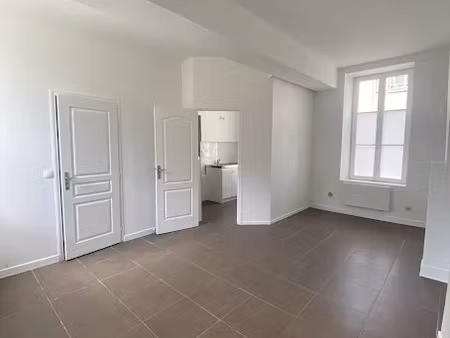 location appartement 1 pièce 26.1 m² à saint-arnoult-en-yvelines (78730)  590 €