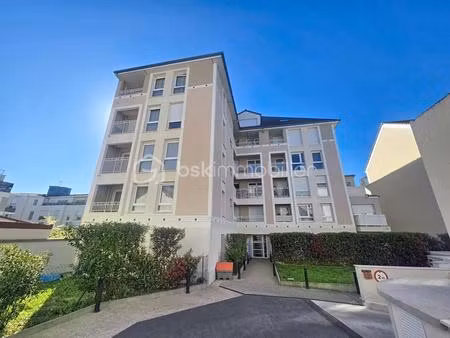 f2 récent de 2021  idéalement situé  'rue jean jaures'