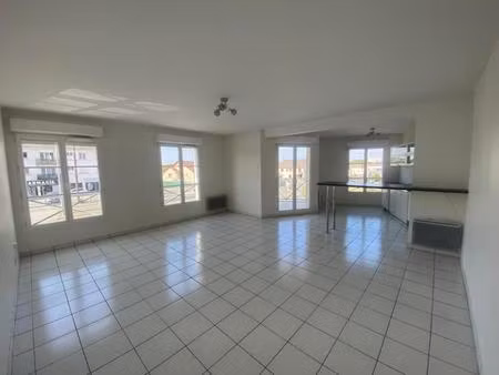 t4 à chambray les tours