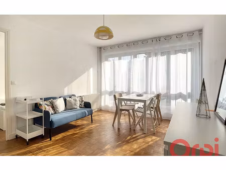 location appartement  m² t-2 à châtenay-malabry  1 126 €