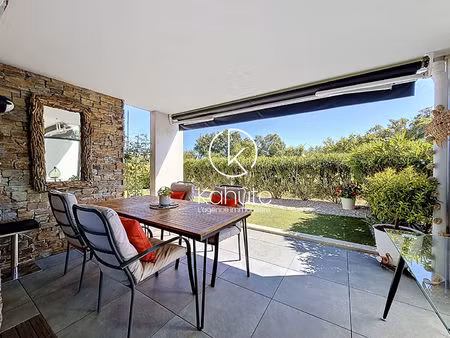 t3 rez-de-jardin plein sud  jardin & terrasse dans résidence avec piscine  parking  box en