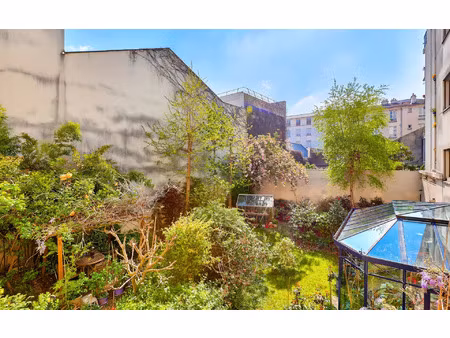 appartement paris 11 29.31 m² t-2 à vendre  348 000 €