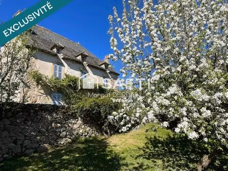 maison de caractère au cœur d’un petit hameau situé à moins de 3km de lanuéjouls  20mn de 