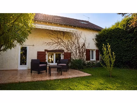 maison proche gare écoles commerces