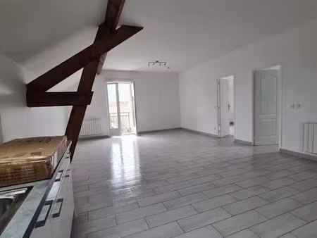location appartement 3 pièces 84 m² à bondy (93140)  1 300 €