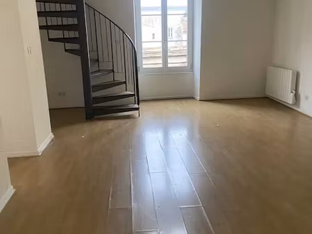 location appartement 5 pièces 114.57 m² à chaumont (52000)  700 €