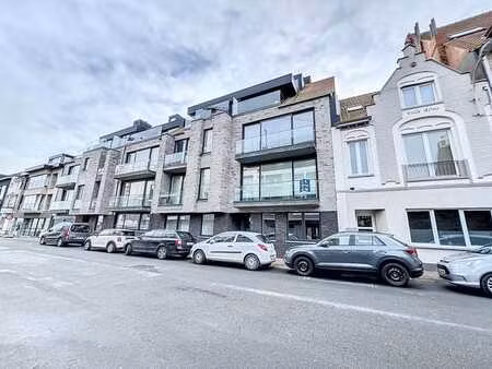 garage fermée à louer dans le centre de heist