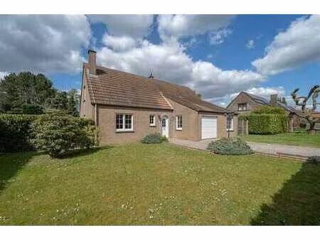 st johns - villa 235m² sur 134a47ca - 3ch + 1 - bur.