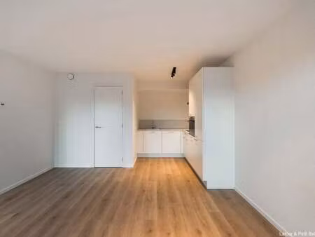 appartement à louer à woluwe-saint-lambert € 1.250 (lnlyl) | zimmo