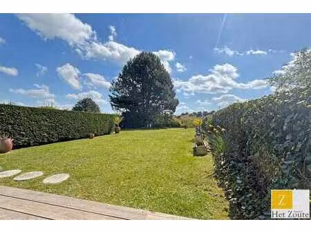 appartement rez-de-chaussée avec grand jardin orienté sud