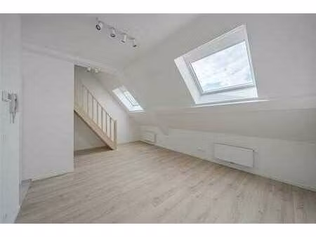 centre - studio 100% rénové - 45m² - peb = b