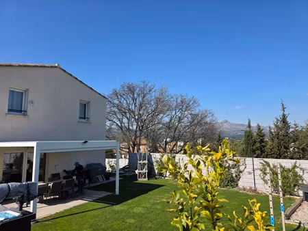 location meublée maison 5 pièces 138 m² à aubagne (13400)  2 200 €