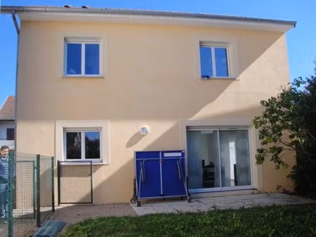 location maison 5 pièces 112 m² à la tour-du-pin (38110)  1 350 €
