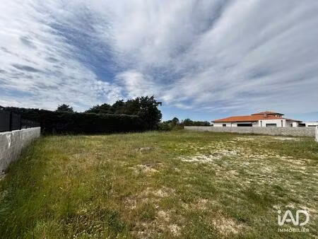 vente terrain 698 m²