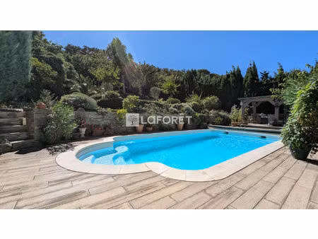 maison rénovée avec charme ? piscine & extérieur sans vis-à-vis