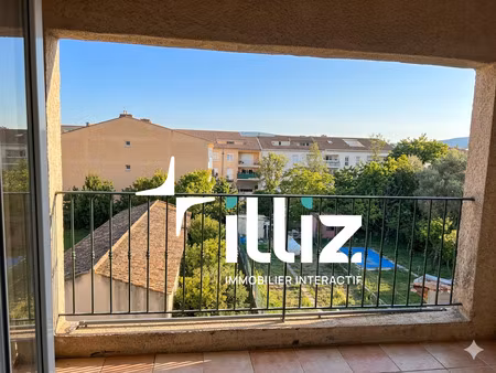 t4 en centre centre ville avec terrasse et parking