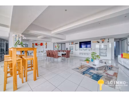 appartement de standing 4 chambres face à la plage de la gra