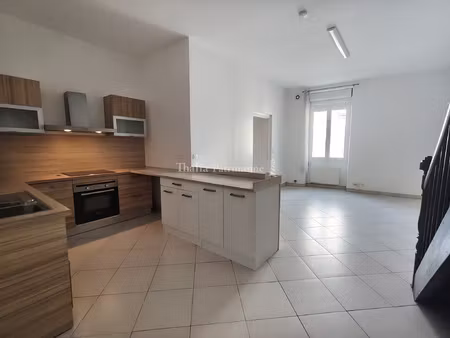 charmante maison de village de 200 m2 au coeur de la réole