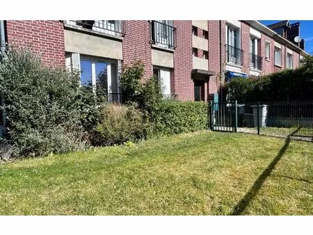 location appartement  62.11 m² t-3 à beauvais  850 €