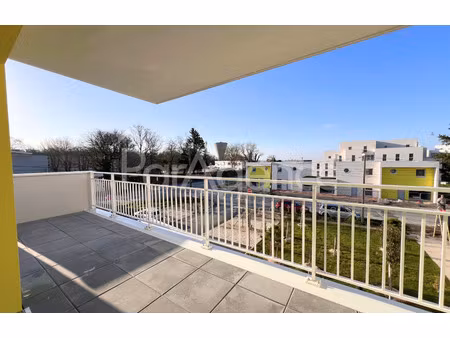 appartement t4 neuf avec balcon résidence récente royan