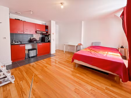 studio meublé en parfait état rue de la république