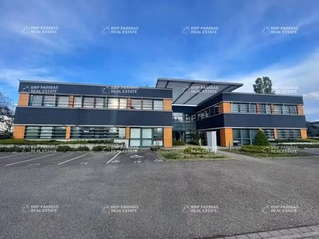 location bureaux 70 m² à 1 049 m²