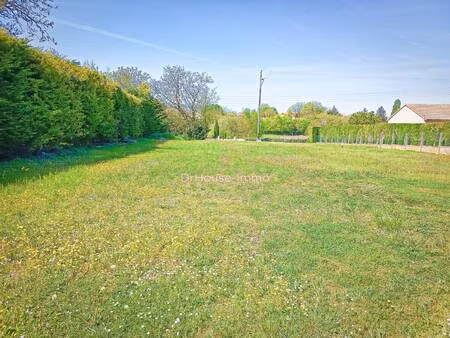 terrain constructible viabilisé à vendre