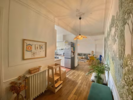 "versailles chantiers" superbe appartement rénové de 3 pièces de 84 m² aux prestations raf