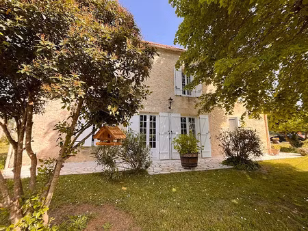vente maison 5 pièces 145.41 m² à pellegrue (33790)  249 000 €